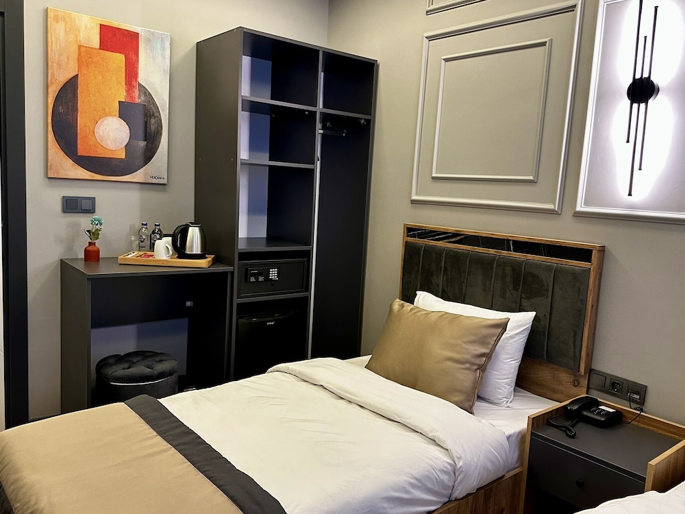 

Bari - Istanbul, New Airport - Skymoon Istanbul Airport Hotel