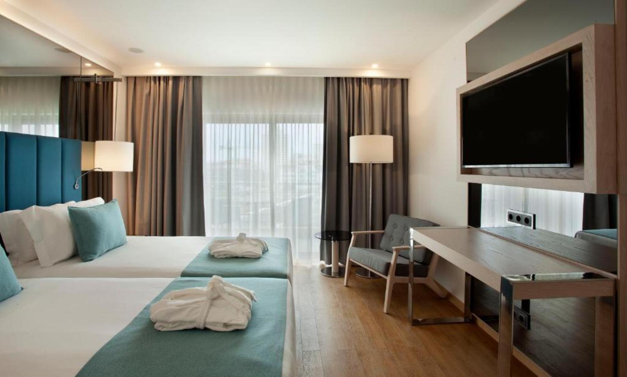 

Milano - Praia da Rocha - TURIM Presidente Hotel