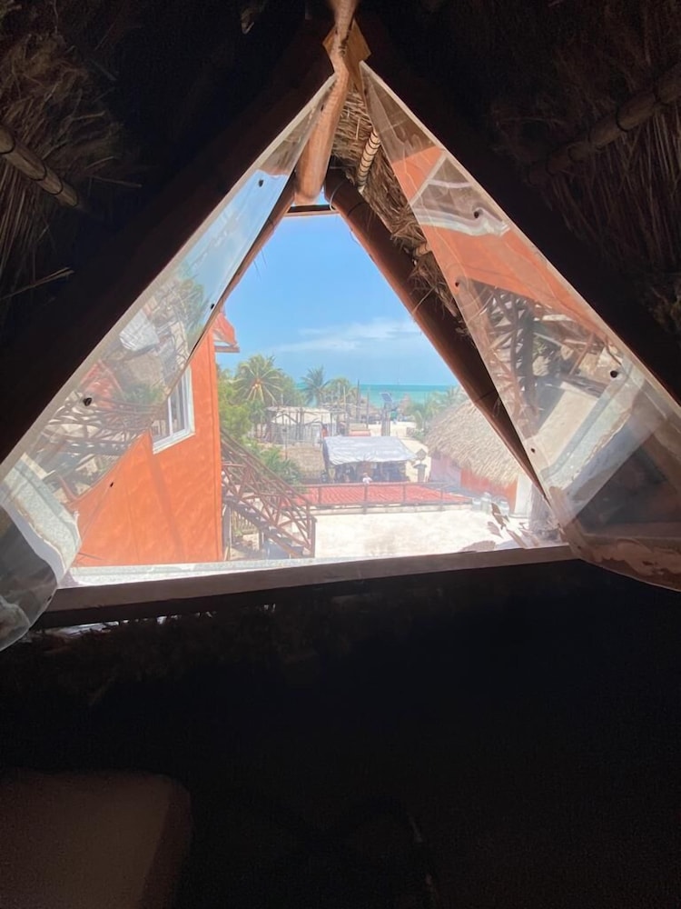 

Napoli - Isla Holbox - La Constanza de Rulo