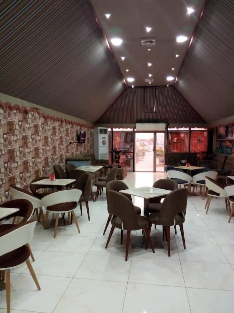 

Bologna - Ras Al Khaimah - Royal View Hotel