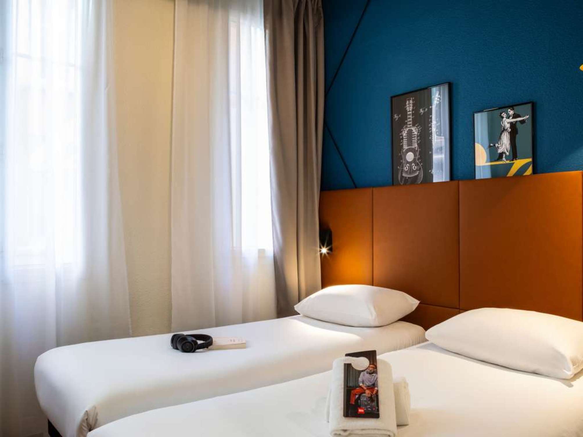 

Pisa - Pantin - ibis Paris Ornano Montmartre Nord 18ème