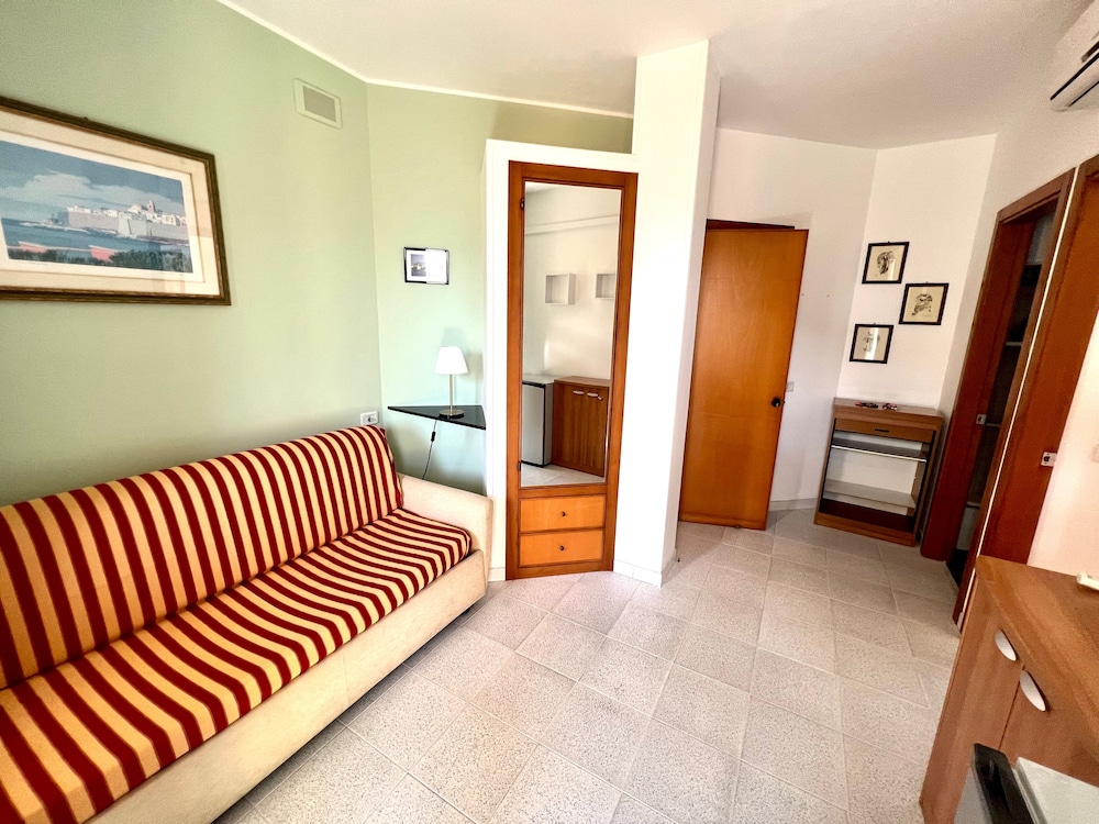 

Genova - Otranto - Hotel Minerva