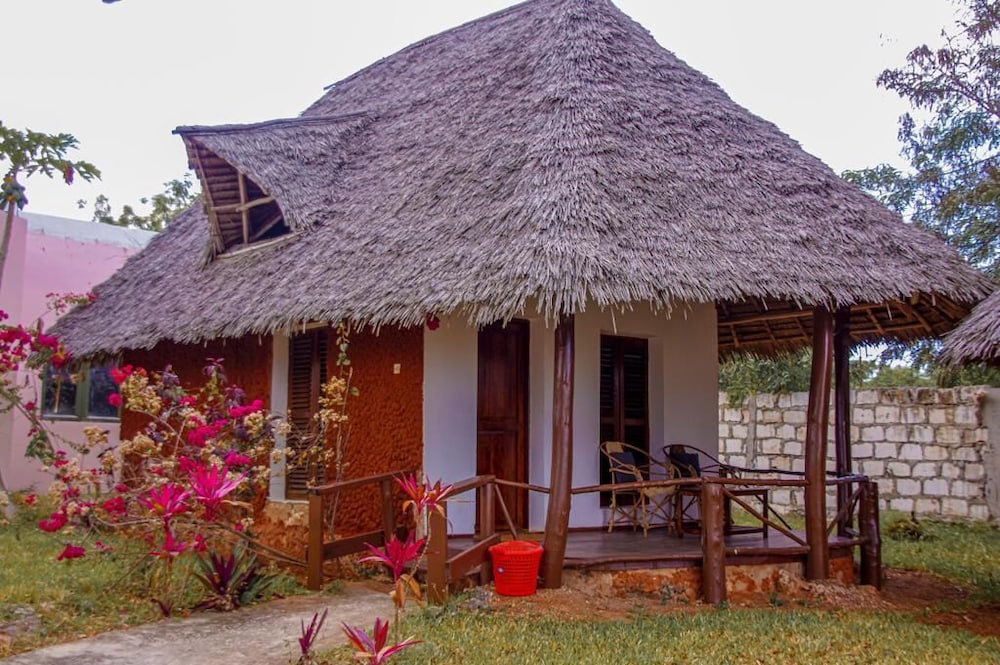 

Verona - Kendwa - Zanzi Rest bungalows