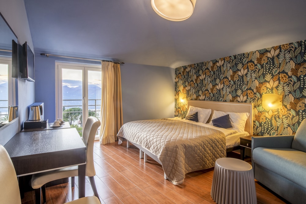 

Lamezia Terme - Gargnano - Hotel Bellavista