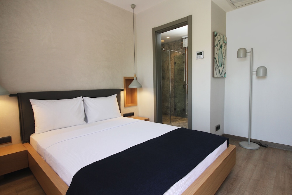 Milano - Seferihisar - Mellow Blue Hotel