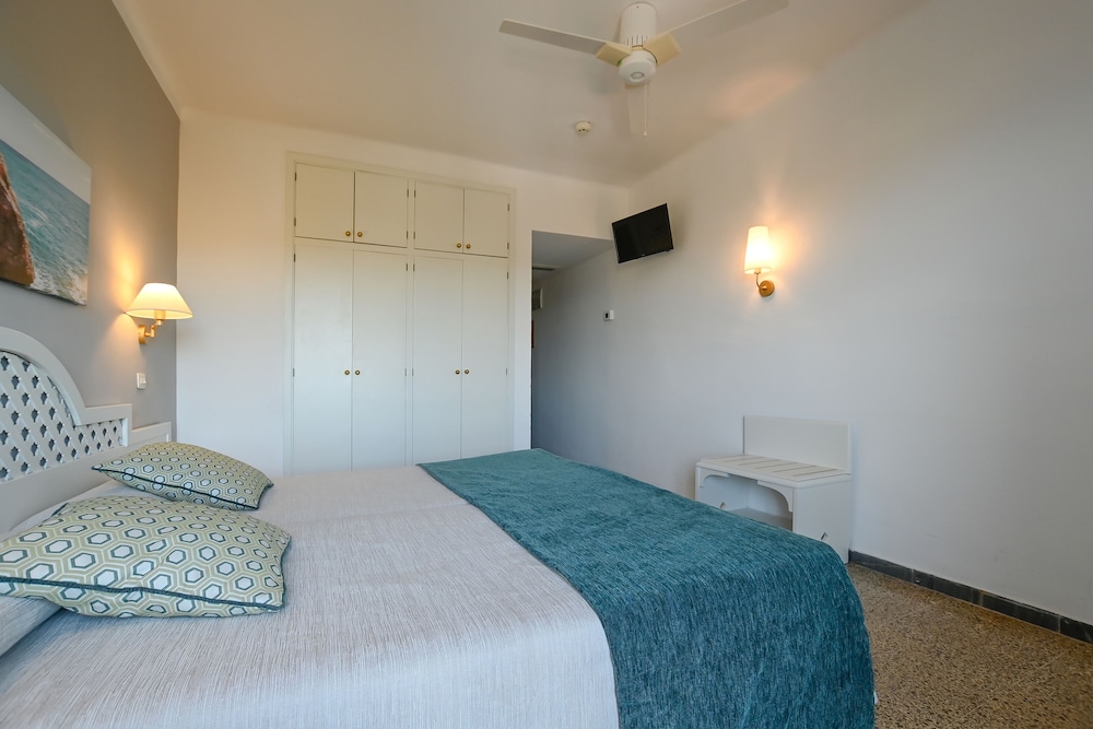 

Bari - Cala D'Or - Hotel Pinos Playa