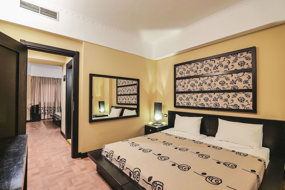 

Roma - Himarë - Rapos Resort Hotel
