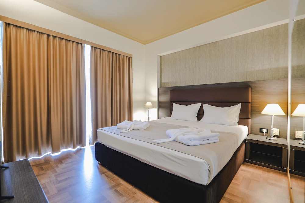

Milano - Himarë - Rapos Resort Hotel