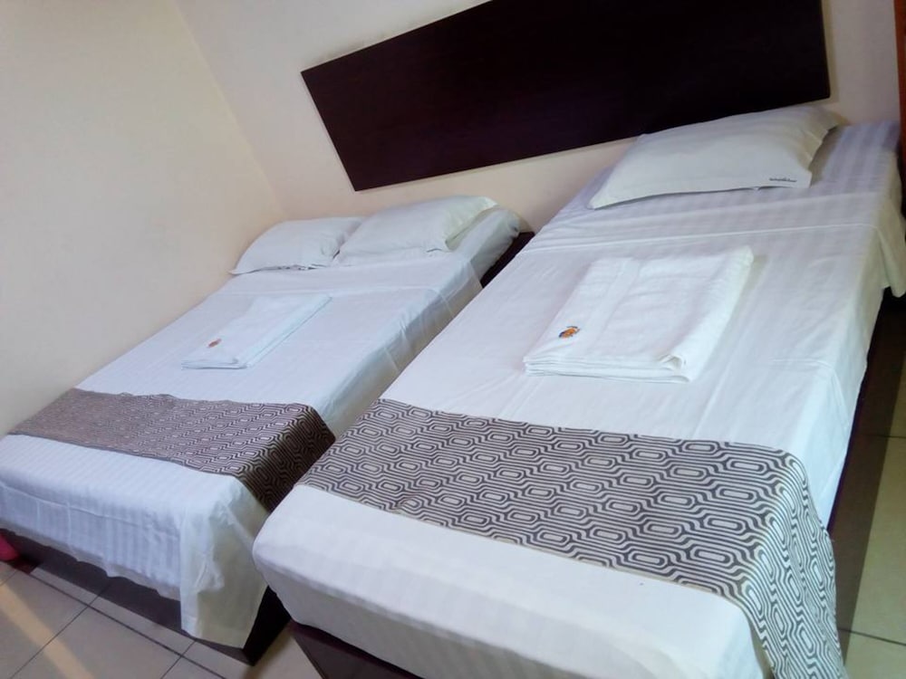 

Bologna - Bamburi - Louis Montfort Grand Resort - Mombasa