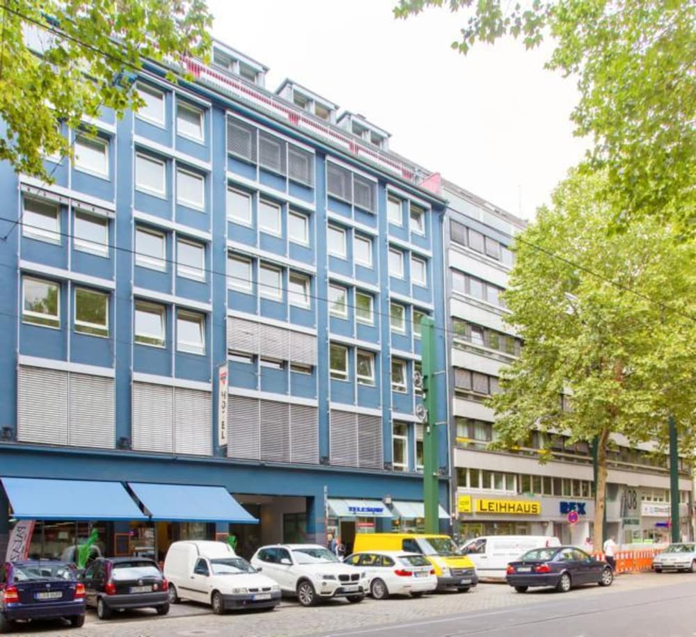 

Milano - Neuss - CVJM Düsseldorf Hotel & Tagung