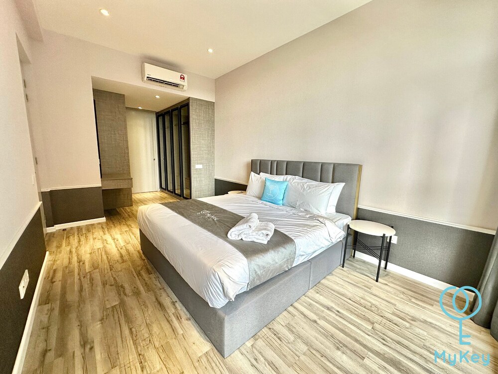 

Roma - Petaling Java - Millerz Square by Mykey Global