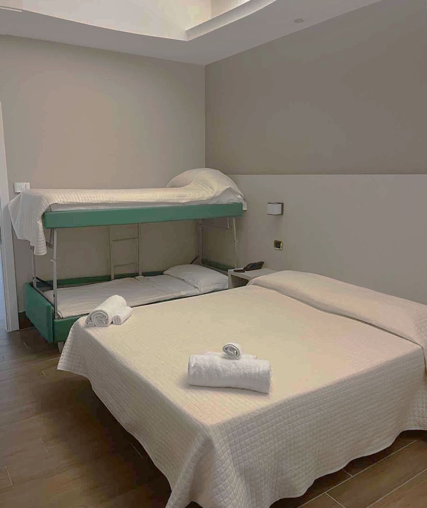 

Roma - Riviera Romagnola, Mare Italia - Hotel Royal Plaza