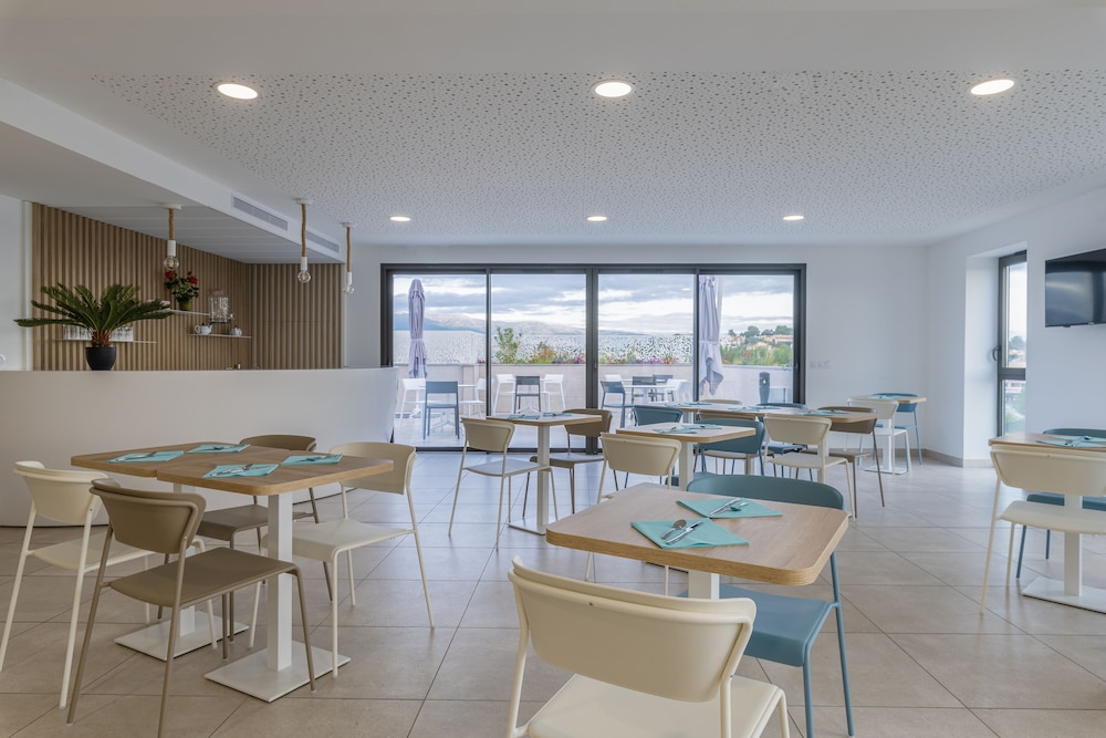 

Roma - Villeneuve-Loubet - Lagrange Apart'Hôtel Antibes Olympie