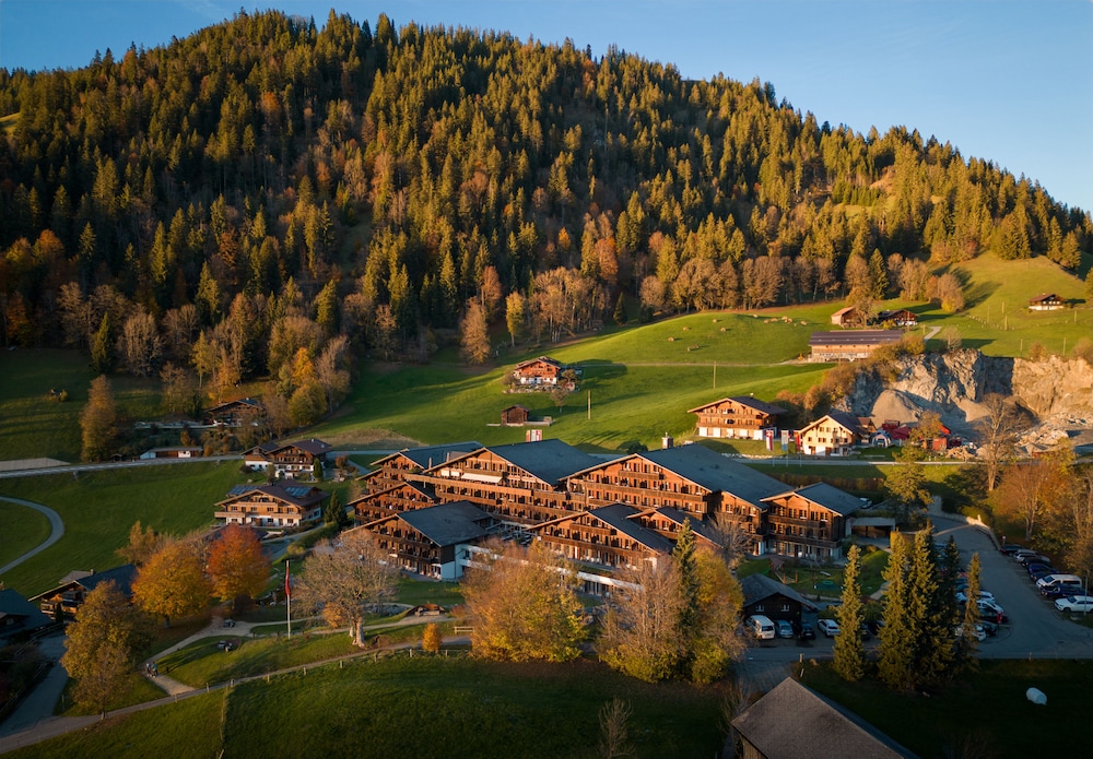 

Bari - Gstaad - HUUS Gstaad