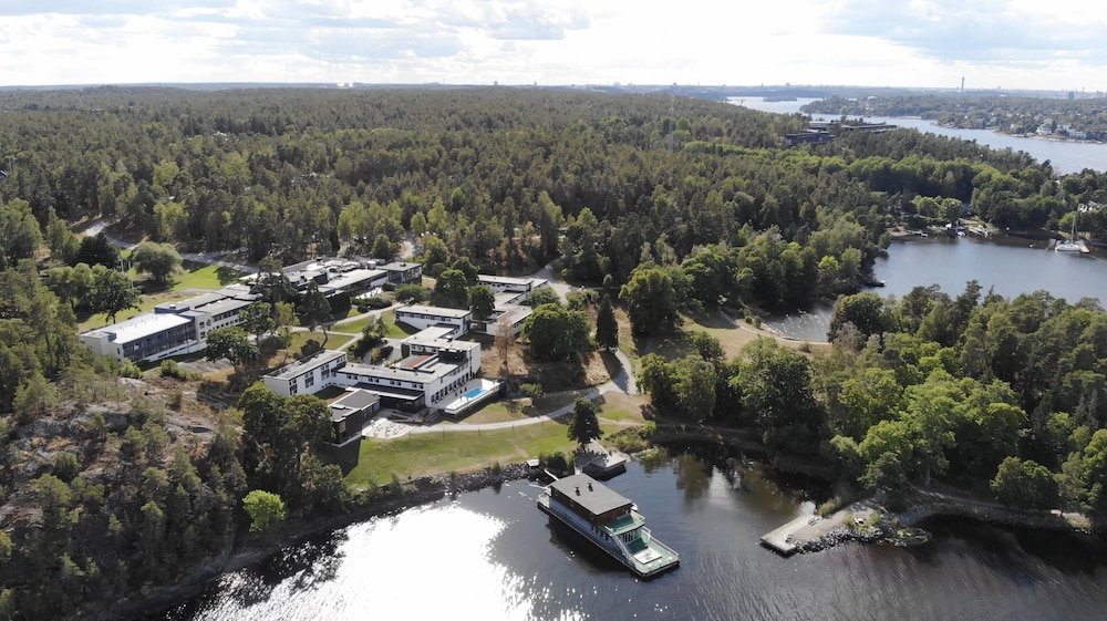 

Napoli - Vaxholm - Skepparholmen Nacka