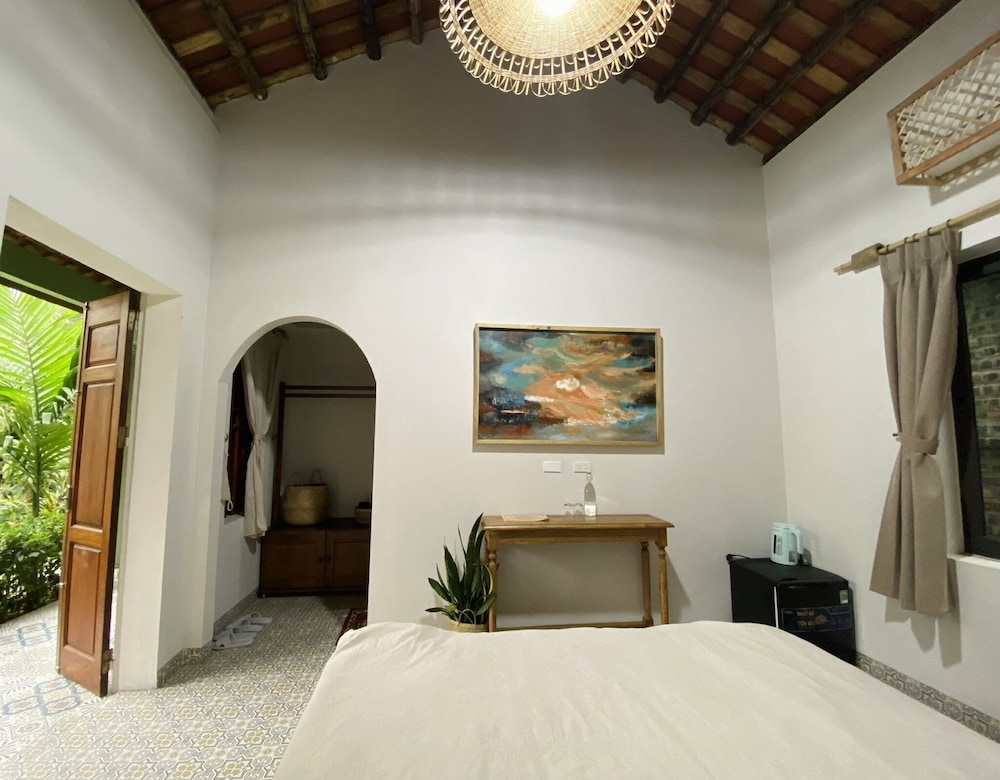 

Roma - Gia Vien - Nha Lua homestay
