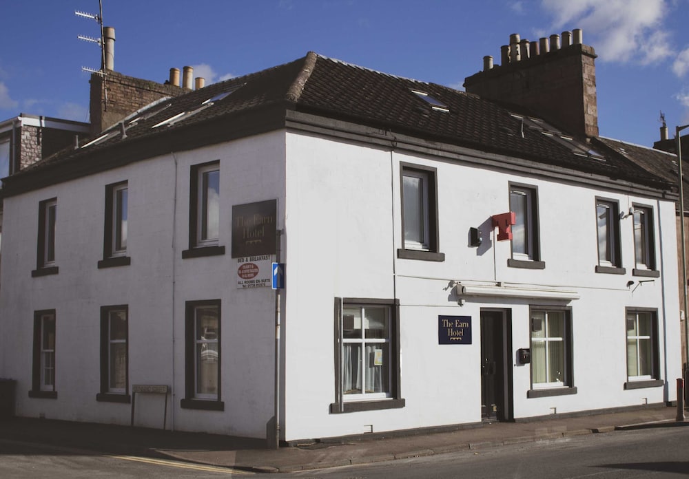 

Bari - Perth - THE EARN HOTEL