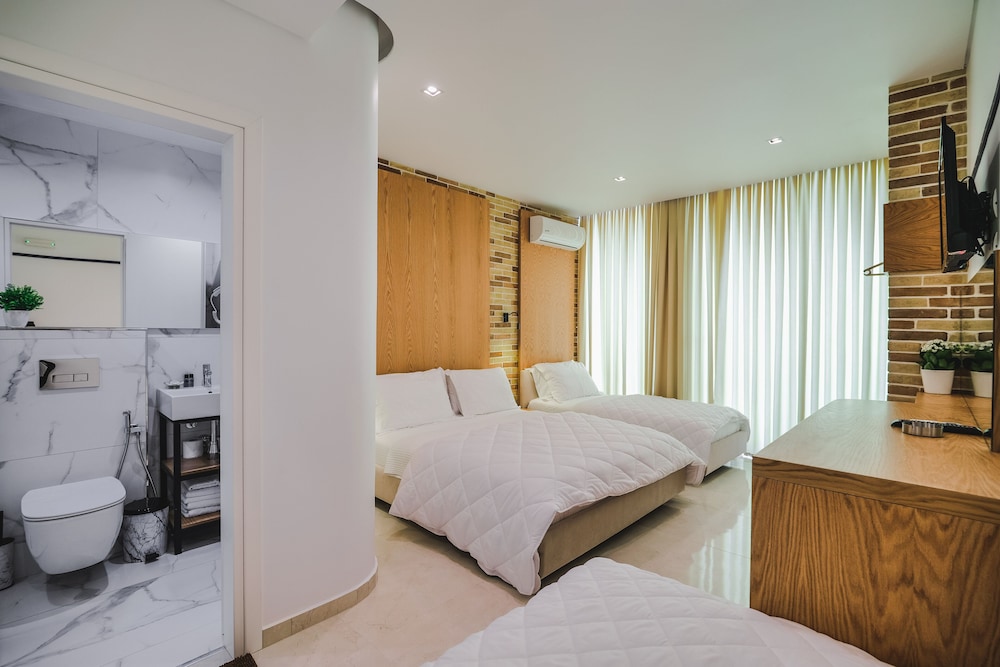 

Torino - Costa albanese - Hotel Piccolino