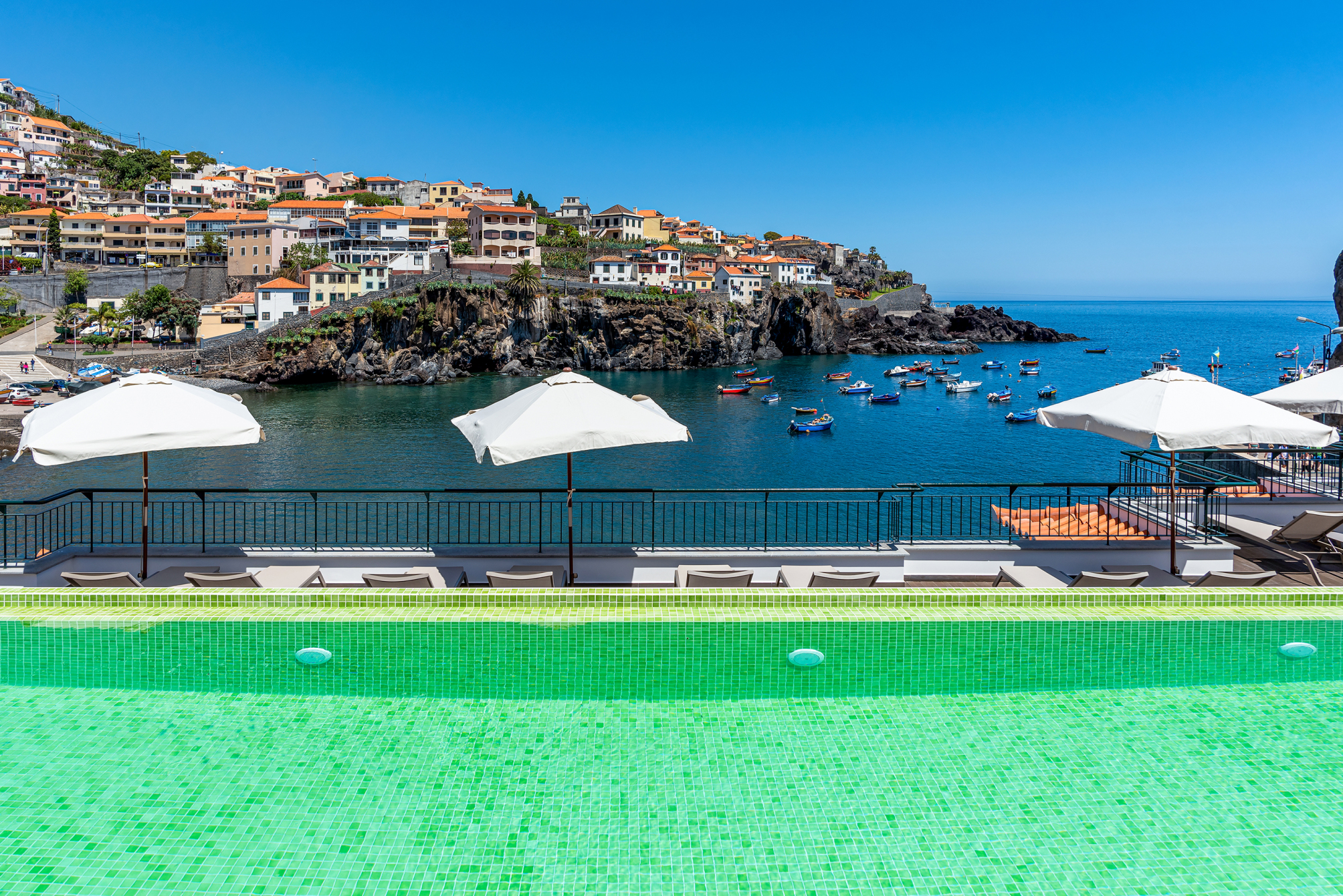 

Roma - Curral das Freiras - Pestana Churchill Bay