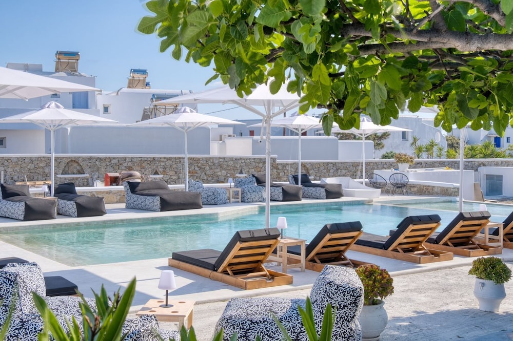 

Milano - Kalo Livadi - Mykonos Eight