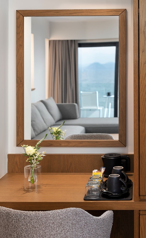 

Verona - Psalidi - Kos Divine Hotel & Suites