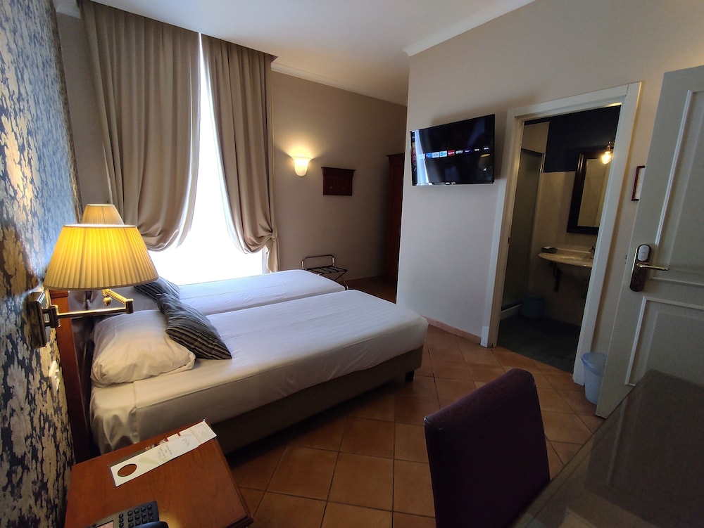 

Milano - Pozzuoli - Hotel Nuvò