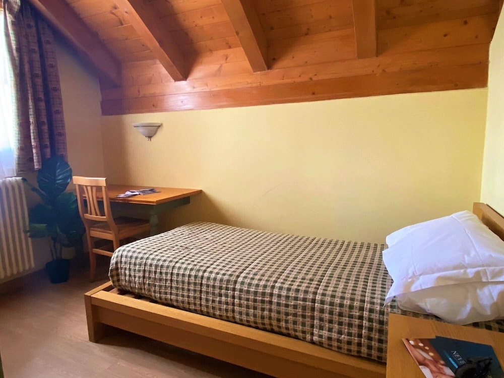 

Napoli - Madonna di Campiglio - Nevesole Folgarida Resort Aparthotel