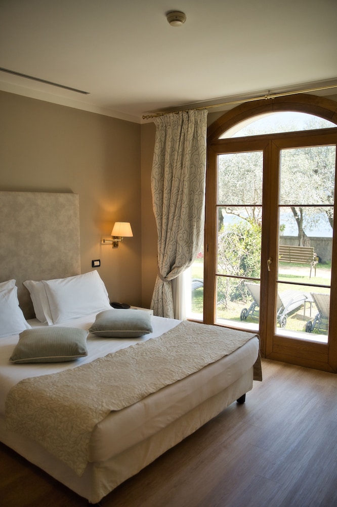 

Bari - Gargnano - Hotel Villa Maria Au Lac - Estella Hotels Italia