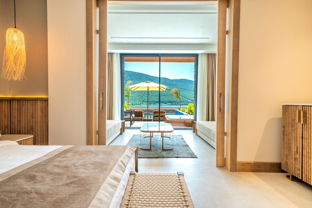 

Roma - Güvercinlik - La Blanche Island Bodrum
