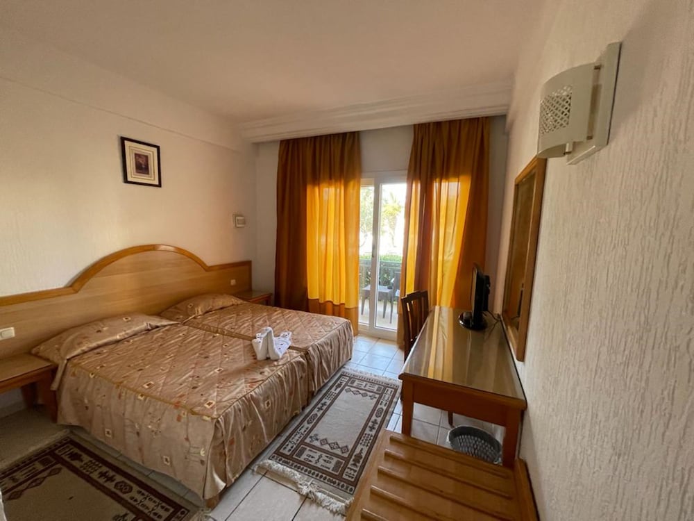 

Milano - Monastir, Tunisia - Soviva Resort - Families Only