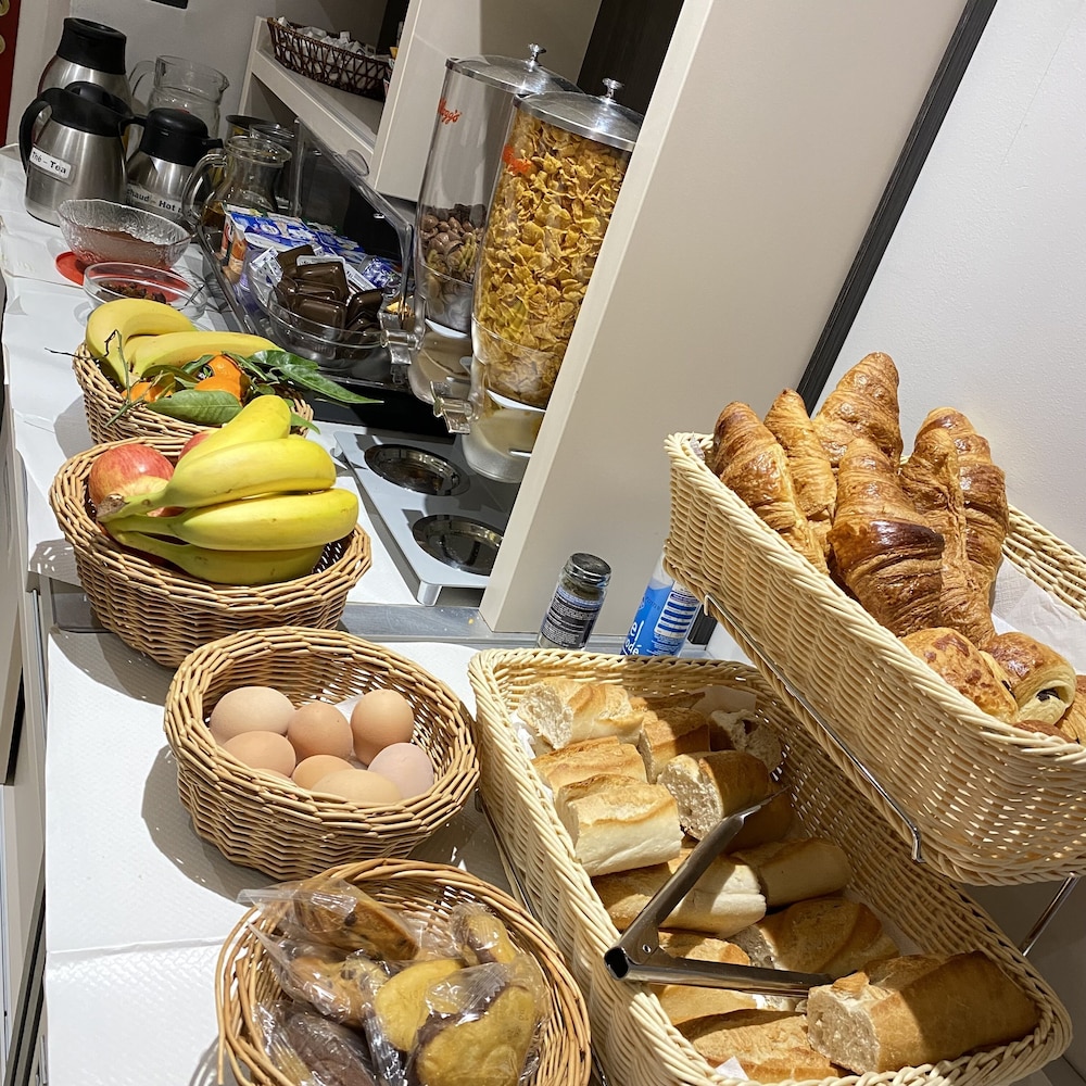

Genova - Gennevilliers - Hotel Bellevue Montmartre