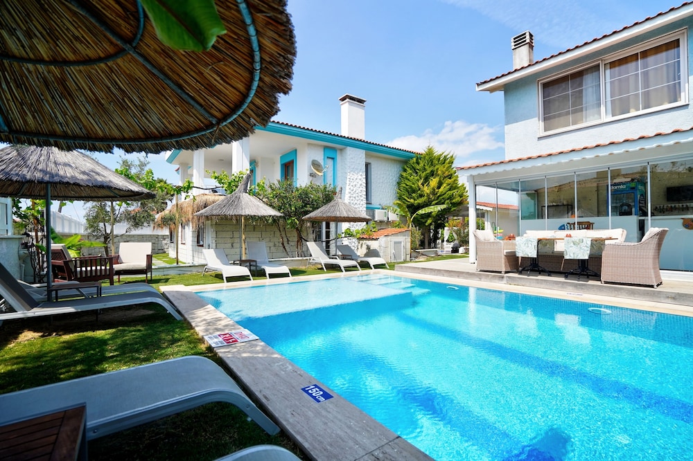 

Roma - Izmir, Turchia - La Mira Suites