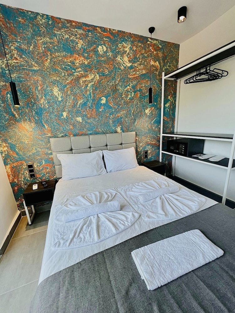 

Milano - Kemer - EURONOVA HOTEL & SUiTES