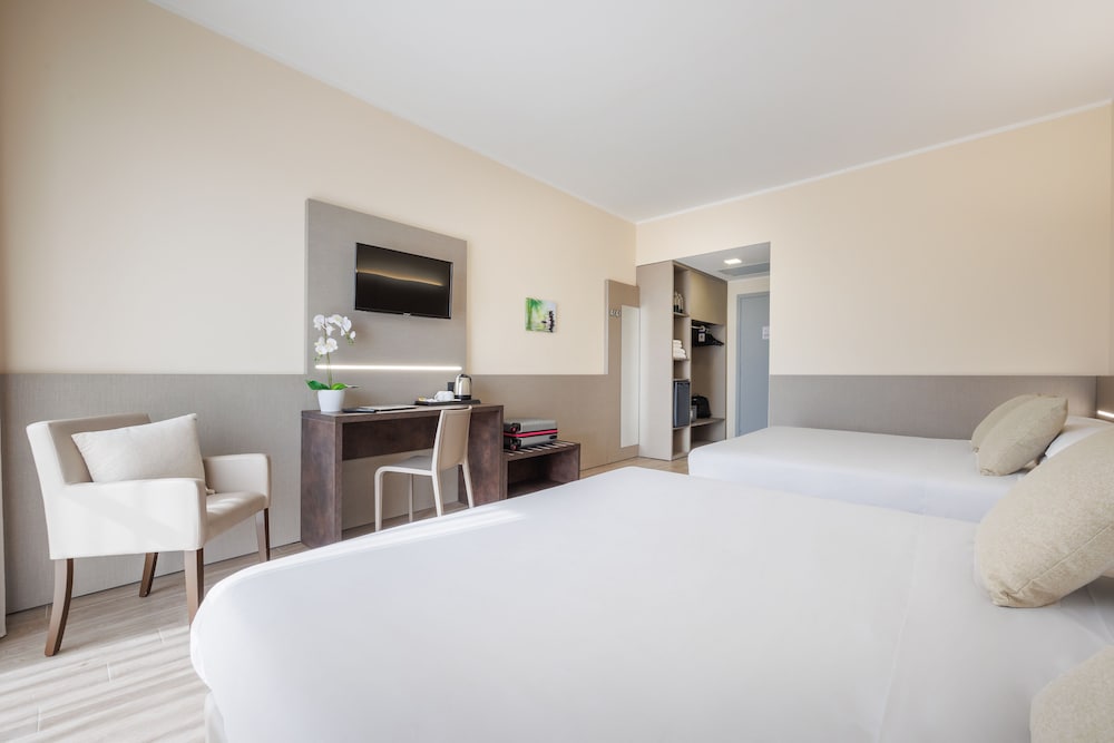

Lamezia Terme - Casalecchio di Reno - JR Hotels Bologna Gate 7