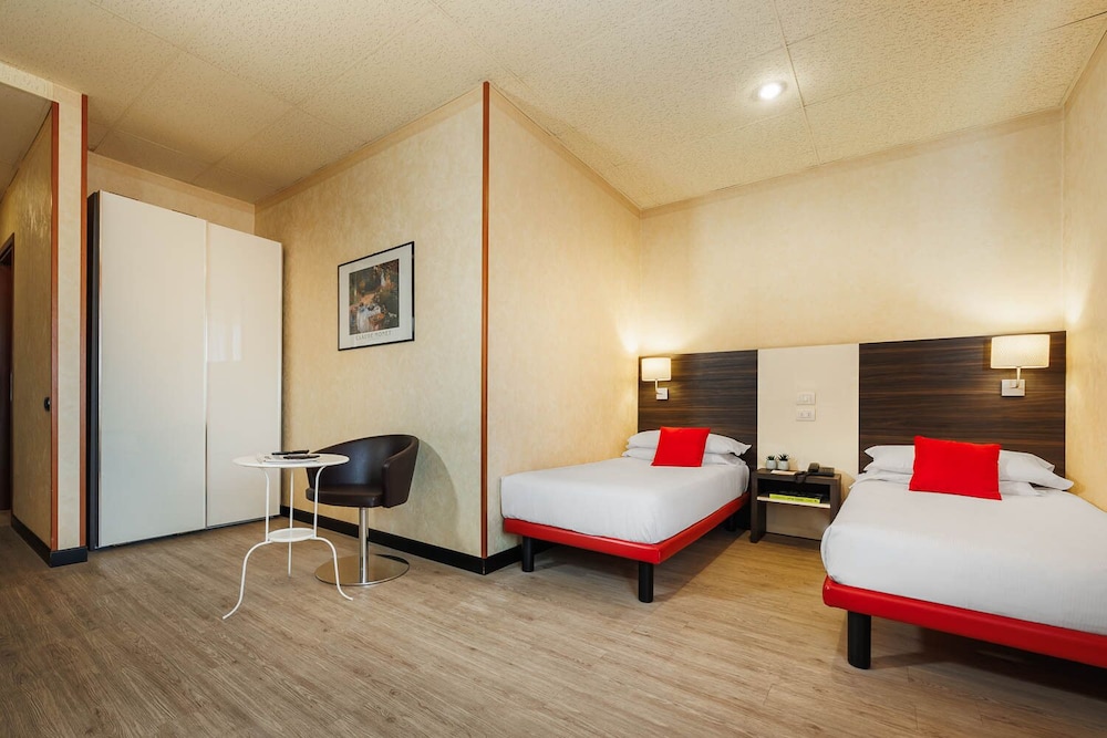 

Palermo - Bologna - JR Hotels Bologna Amadeus