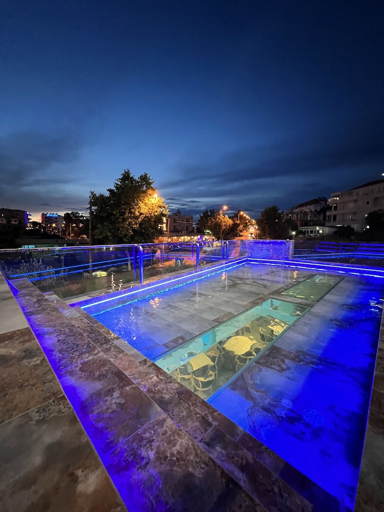 

Genova - Ksamil - Ilio Boutique Hotel