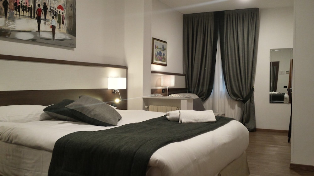 

Napoli - Savona - Coccodrillo Hotel & Apartments