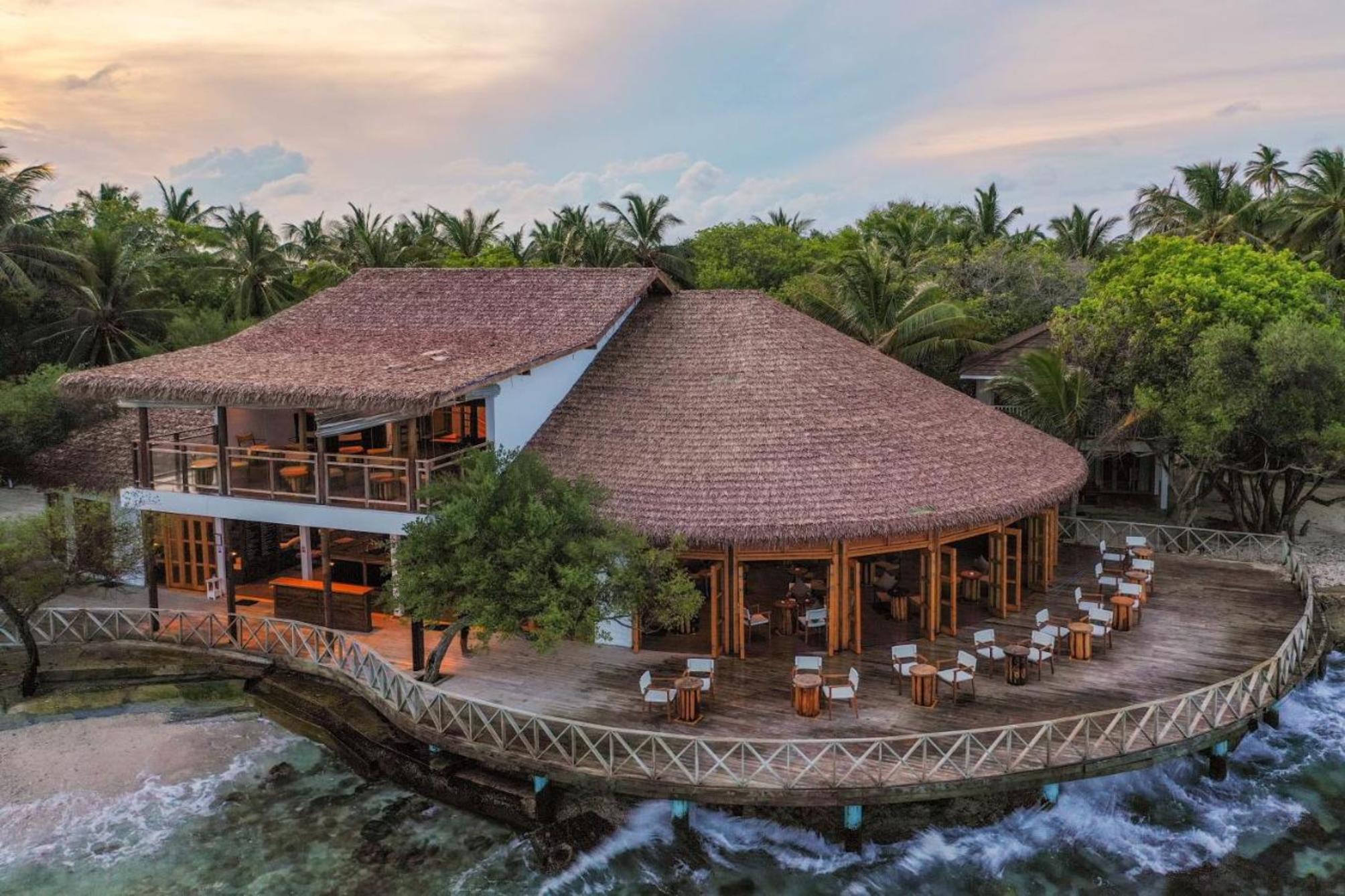 

Roma - Himmafushi - Cinnamon Dhonveli Maldives