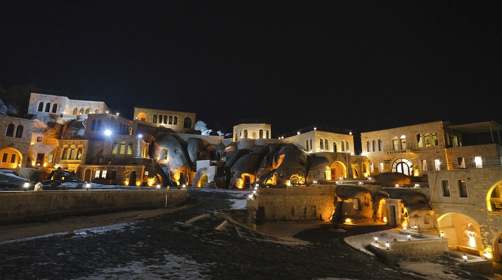

Bologna - Nevsehir - Kalsedon Cave Suites