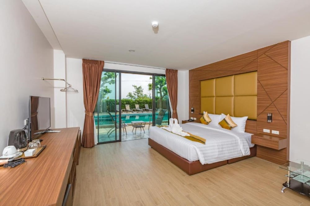 

Milano - Sa Khu - The Bell Airport Phuket Hotel