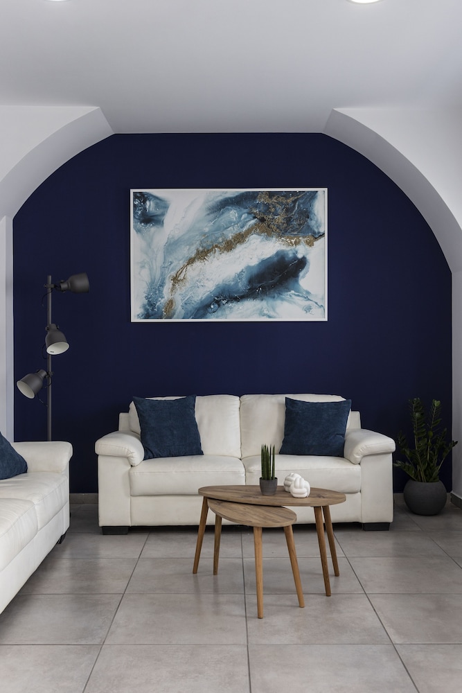 

Catania - Naousa, Paros - Hotel Kontes Comfort