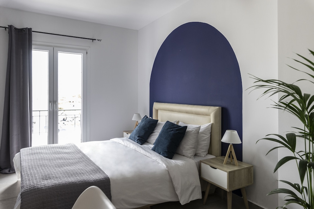 

Verona - Naousa, Paros - Hotel Kontes Comfort