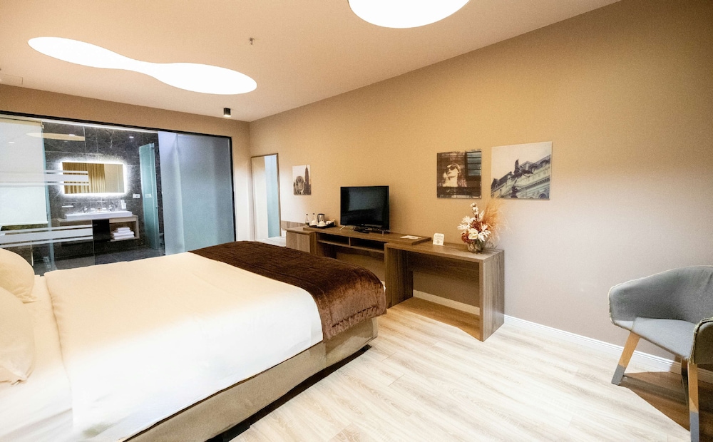 

Genova - Rinas - Best Western Premier Ark Hotel