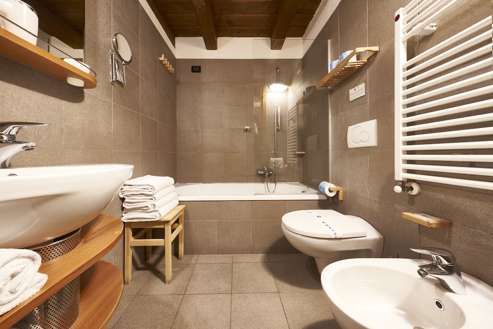 

Cagliari - La Thuile - IH Hotels Courmayeur Mont Blanc Resort