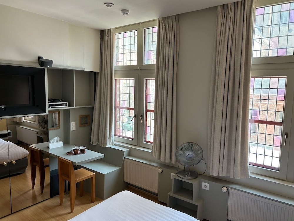 

Bologna - Fiandre, Belgio - Hotel Salvators