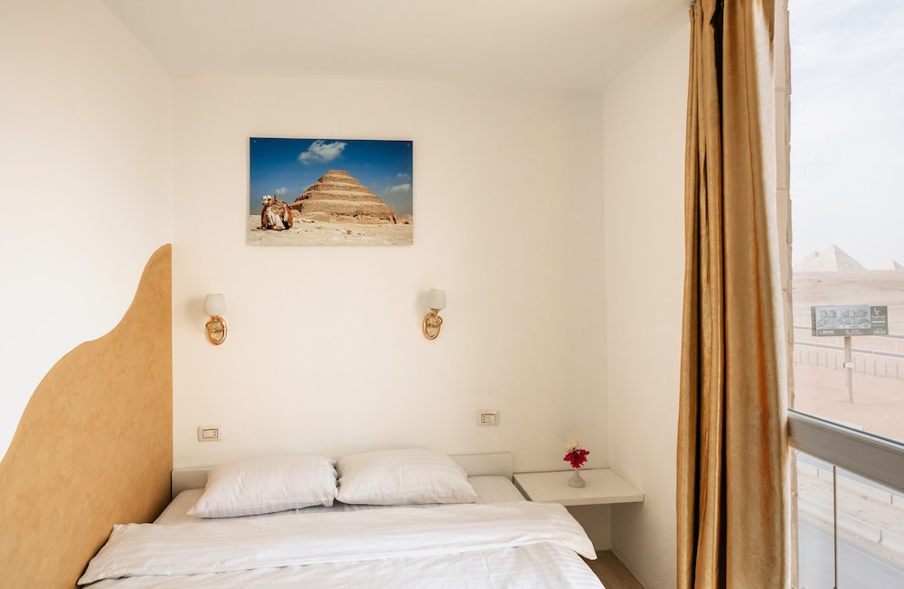 

Milano - Giza - Desert Moon