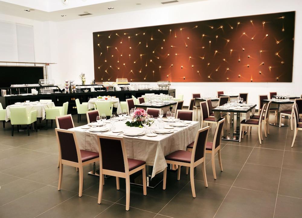 

Trieste - Ostuni - HOTEL MONTE SARAGO
