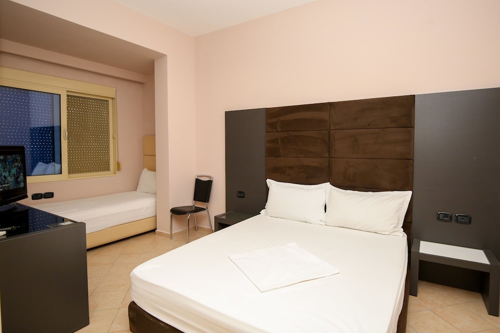 

Torino - Valona - Hotel Aliko