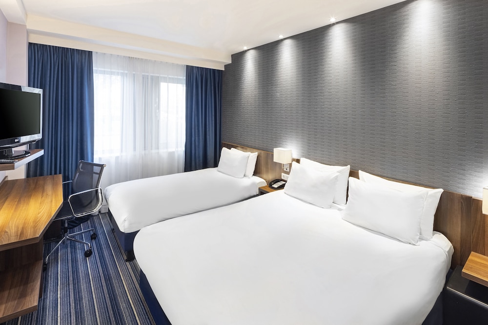 

Palermo - Schiphol - Holiday Inn Express Amsterdam - South