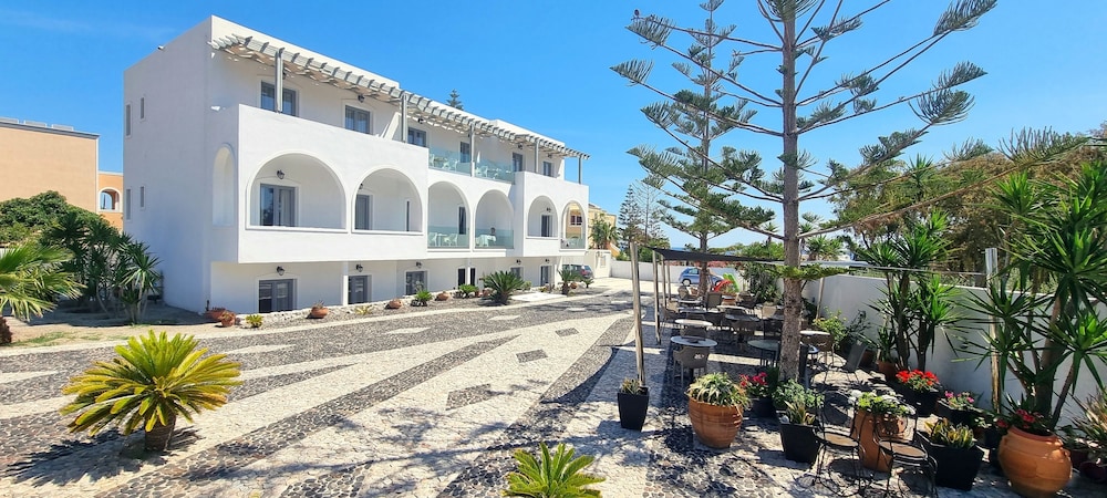 

Catania - Órmos Athiniós - Horizon Resort